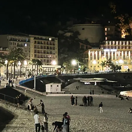 Apartment Azur - 2 Min From The