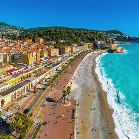Azur - 2 Min From The *