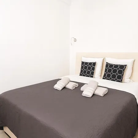 Holiday Azur - 2 Min From The Beach Apartament